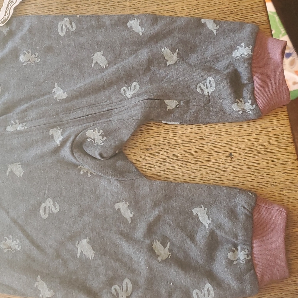 Harry Potter onesie - Picture 2 of 4